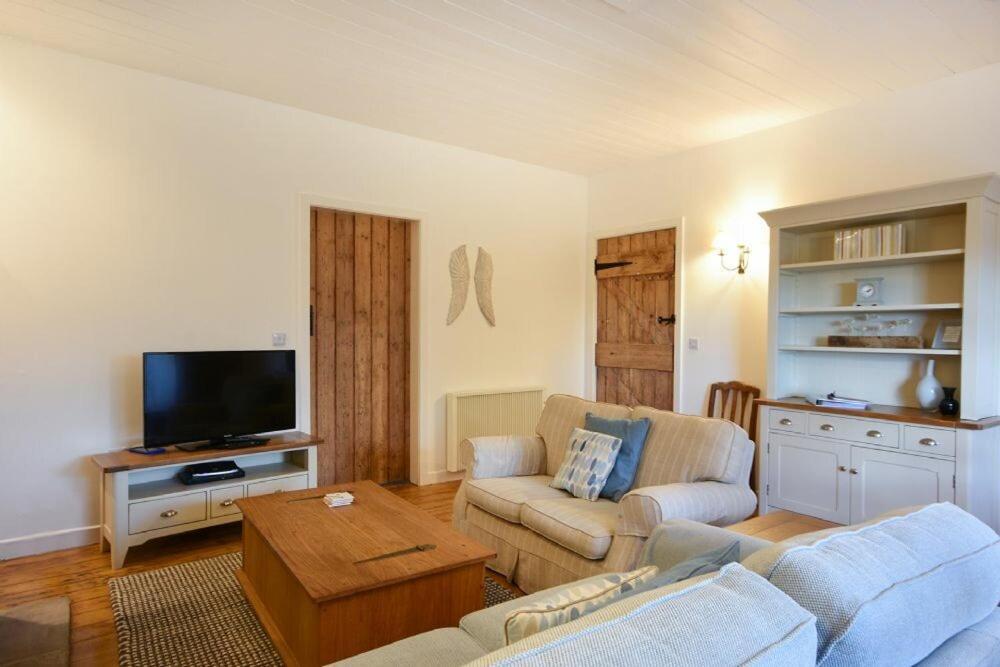 Periwinkle Villa Bamburgh Exterior photo